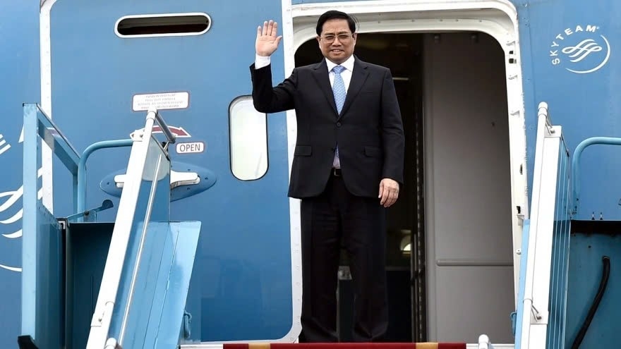 PM Pham Minh Chinh leaves for Laos to attend ASEAN Summits